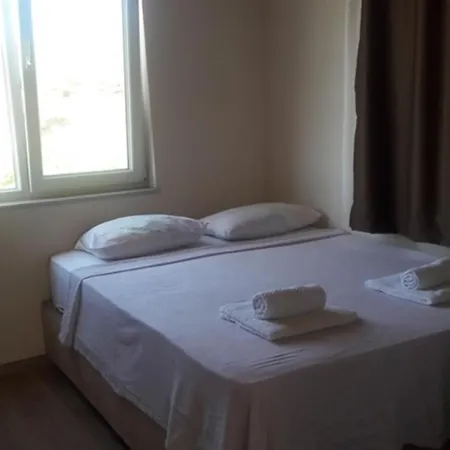 Camlaraltipansiyon Ubytování v soukromí Ayvalı