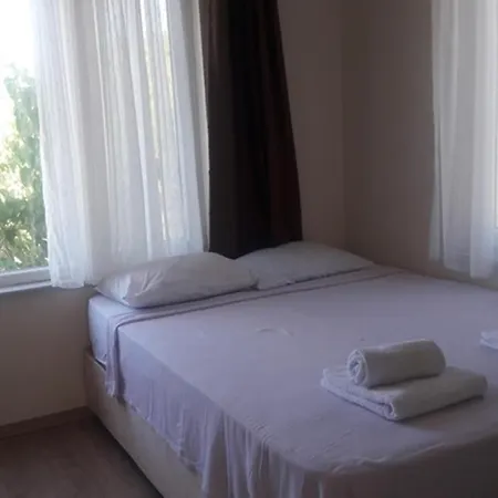 Camlaraltipansiyon Ayvalı