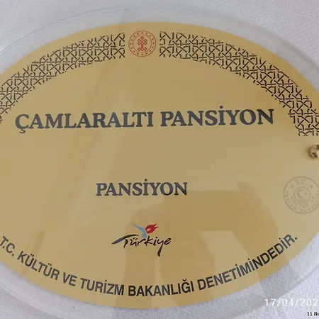 Alloggio in famiglia Camlaraltipansiyon Ayvalı