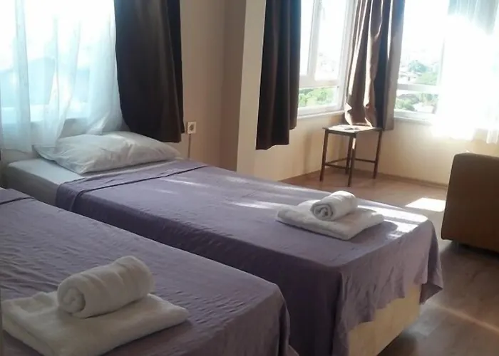 Camlaraltipansiyon *