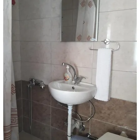 Camlaraltipansiyon Rum i privatbostad Ayvalı