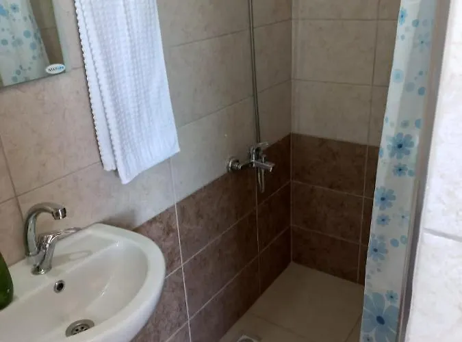 çamlaraltıpansiyon Ayvalı