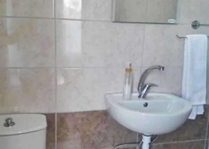 çamlaraltıpansiyon * Ayvalı