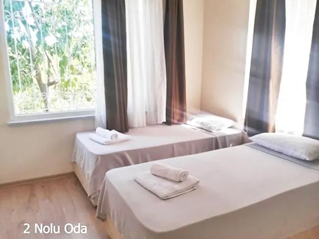 Camlaraltipansiyon * Ayvalı